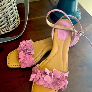 Born pink suede sandals 10 M